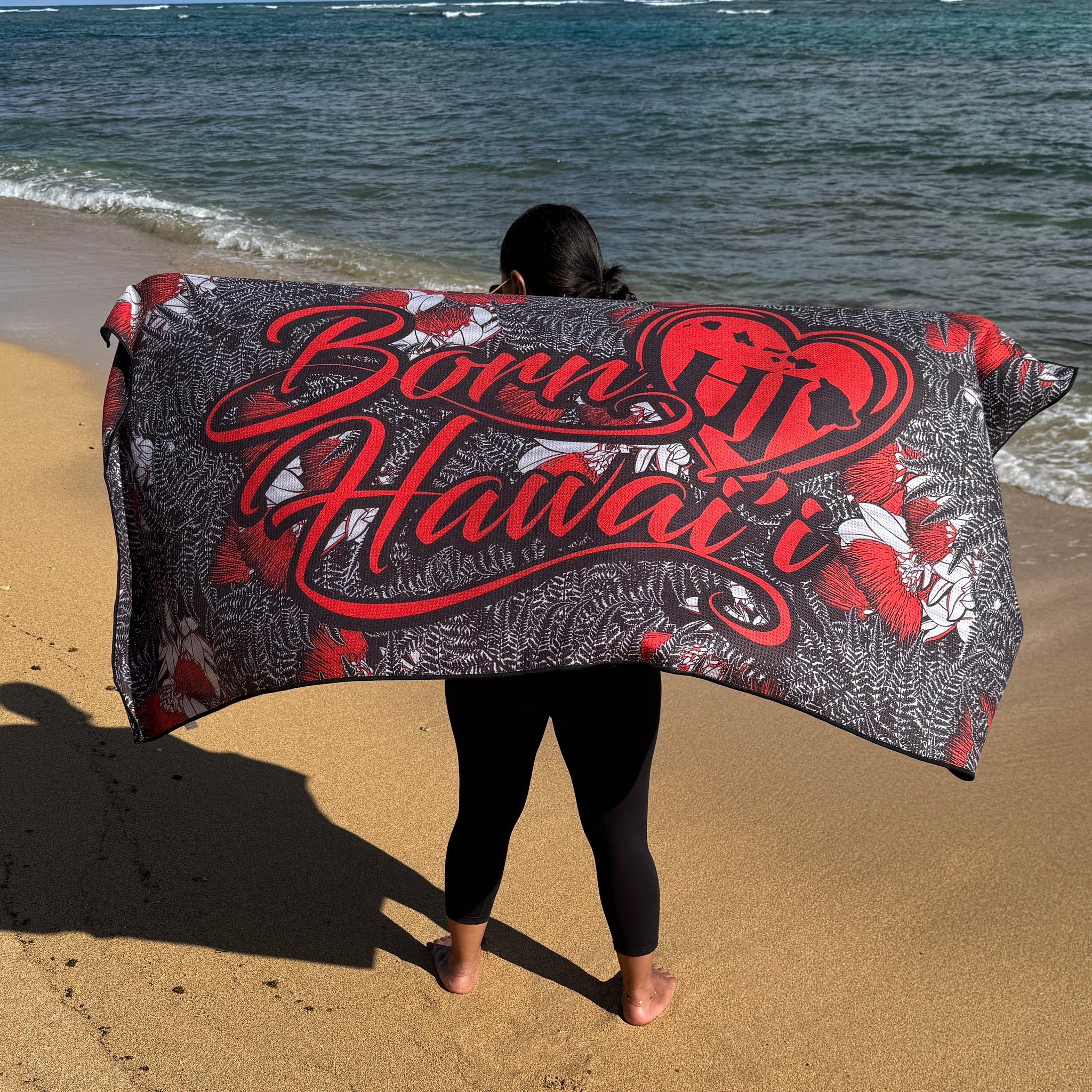 Born Hawaii Accessories PAPAHI BEACH TOWEL RED