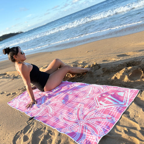 Born Hawaii Accessories TIARE PALAKA BEACH TOWEL PINK