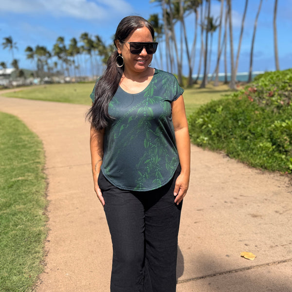 Born Hawaii Womens MAILE CAPSLEEVE TOP GREEN