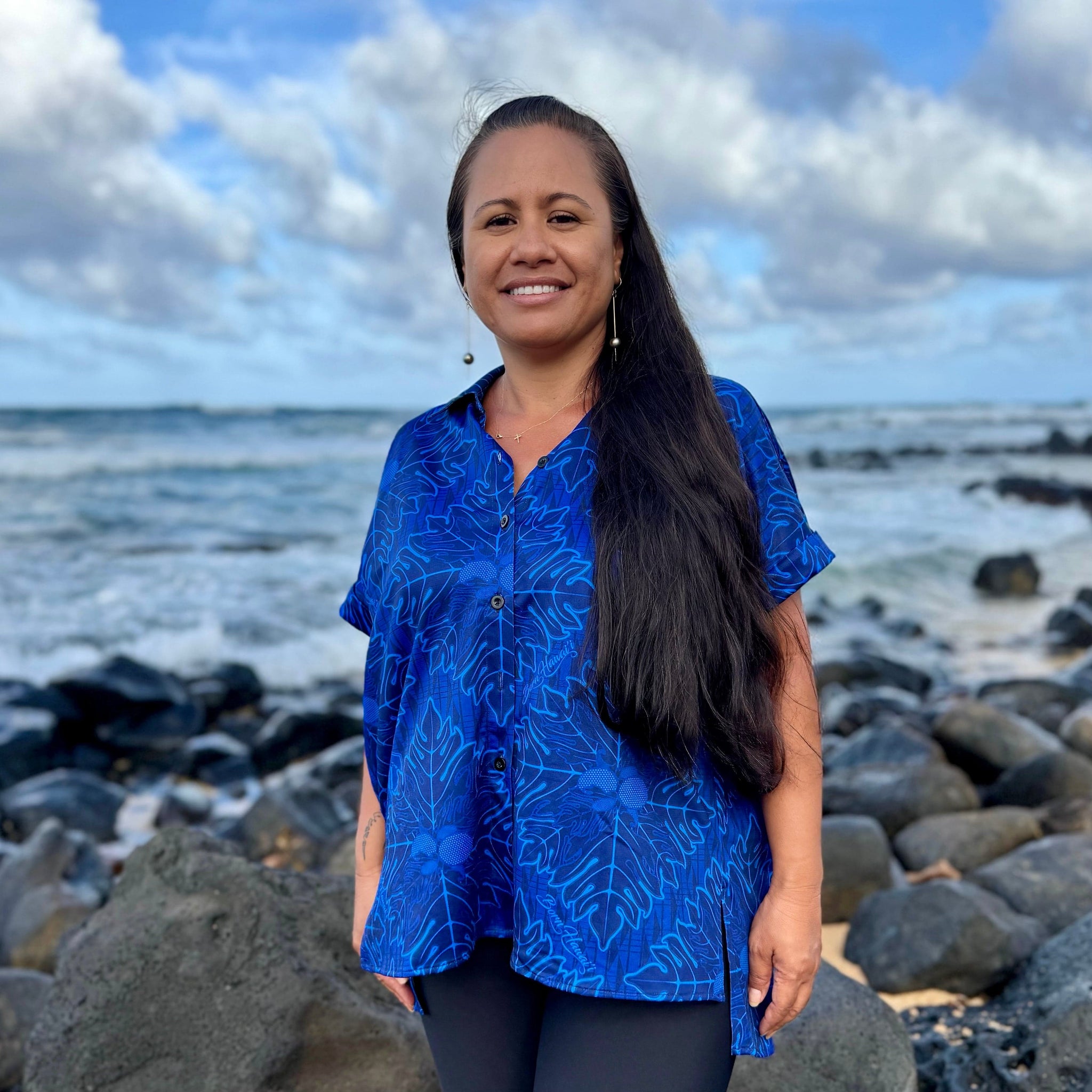 Born Hawaii Womens QUILT BUTTON BLOUSE BLUE